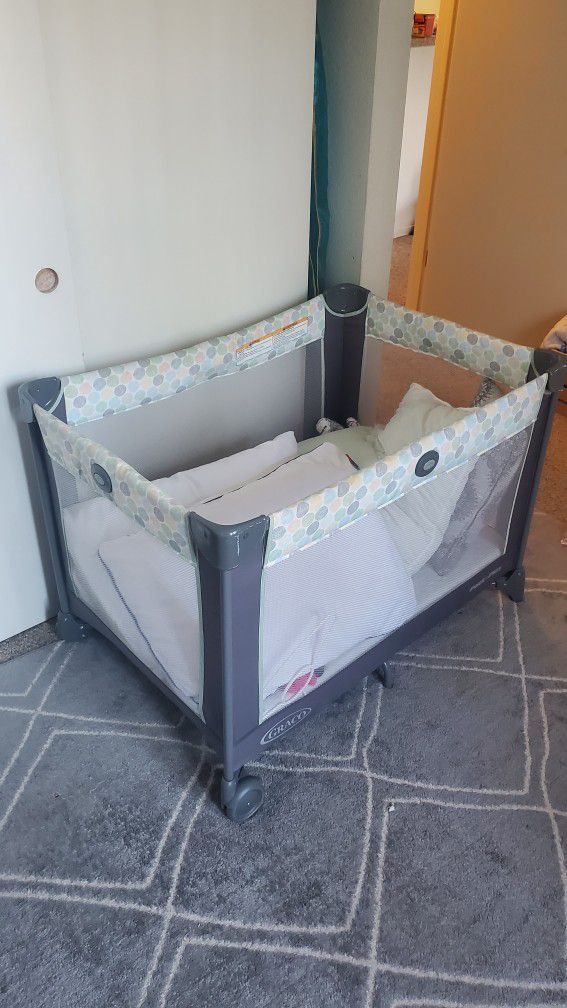 Baby Crib O Corralito 