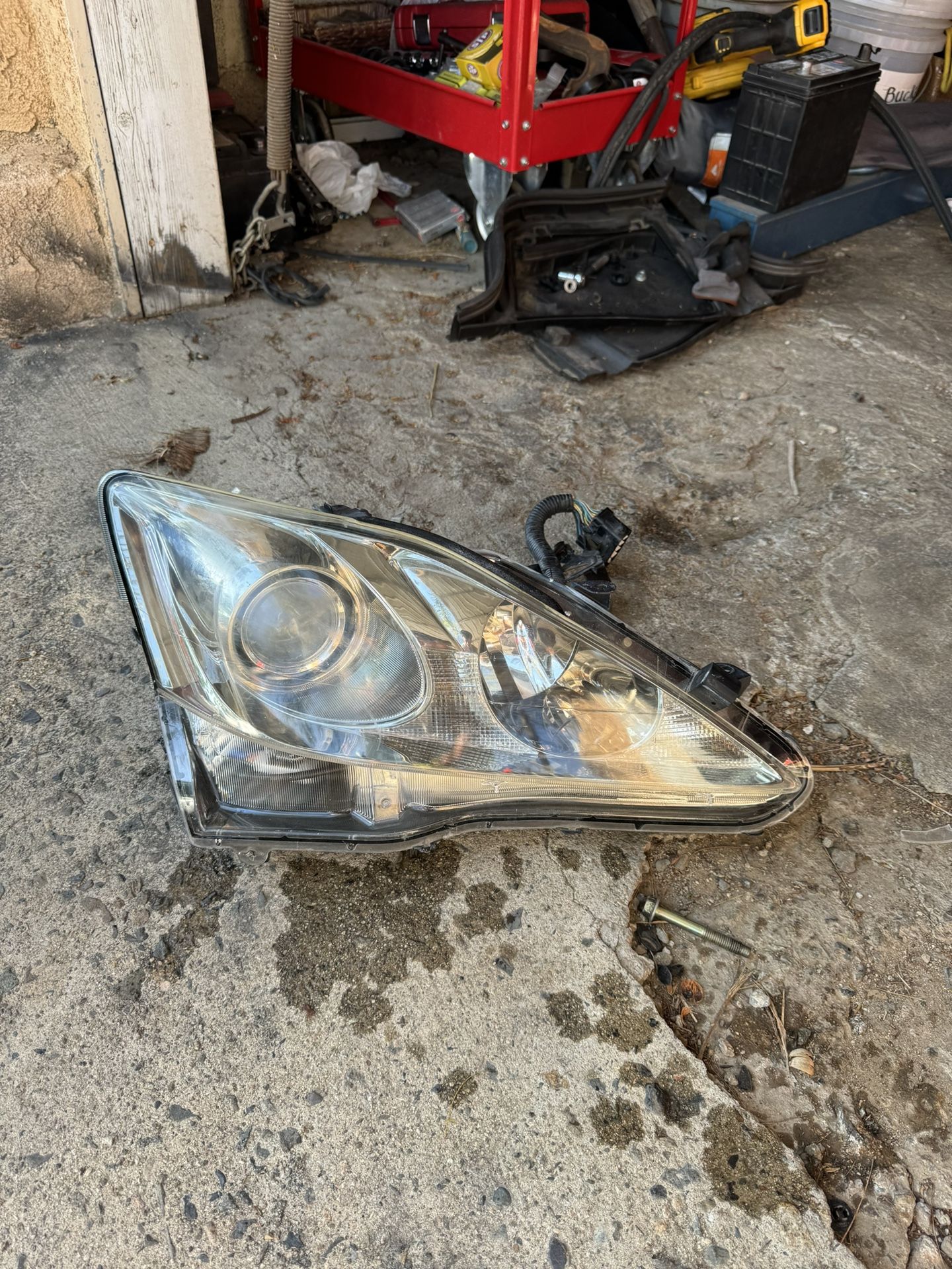 Lexus is250 Headlight 