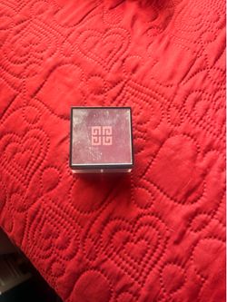 Loose powder radiant blush