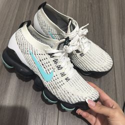 Nike vapor max size 6.5 women