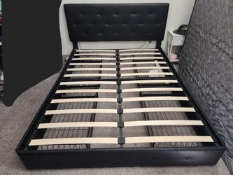 Queen Bedframe
