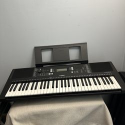 Yamaha Keyboard 