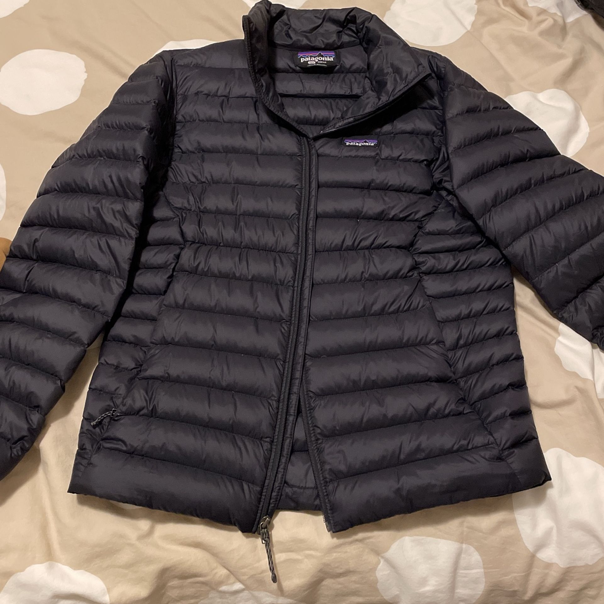 Men’s Patagonia Down Sweater (NEW) Size S