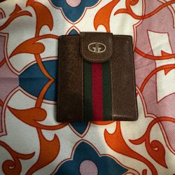 Old Gucci Vintage Bifold Wallet