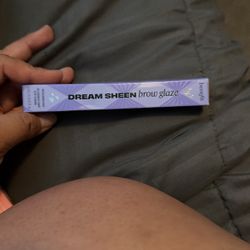 New Benefit Dream Sheen Brow Glaze In Light 