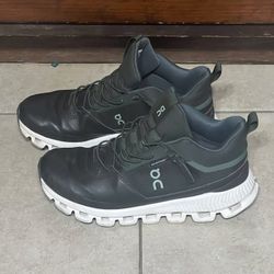 on cloud shoes women’s size 8 or men’s size 6.5  very good condition  $60 or best offer 