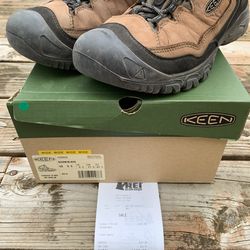 Mens Keen Targhee IV hiking boots