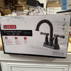 Delta Chamberlain 4 in. Centerset 2-Handle Bathroom Faucet in Matte Black