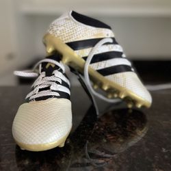 Adidas Soccer Cleats Kids 13.5