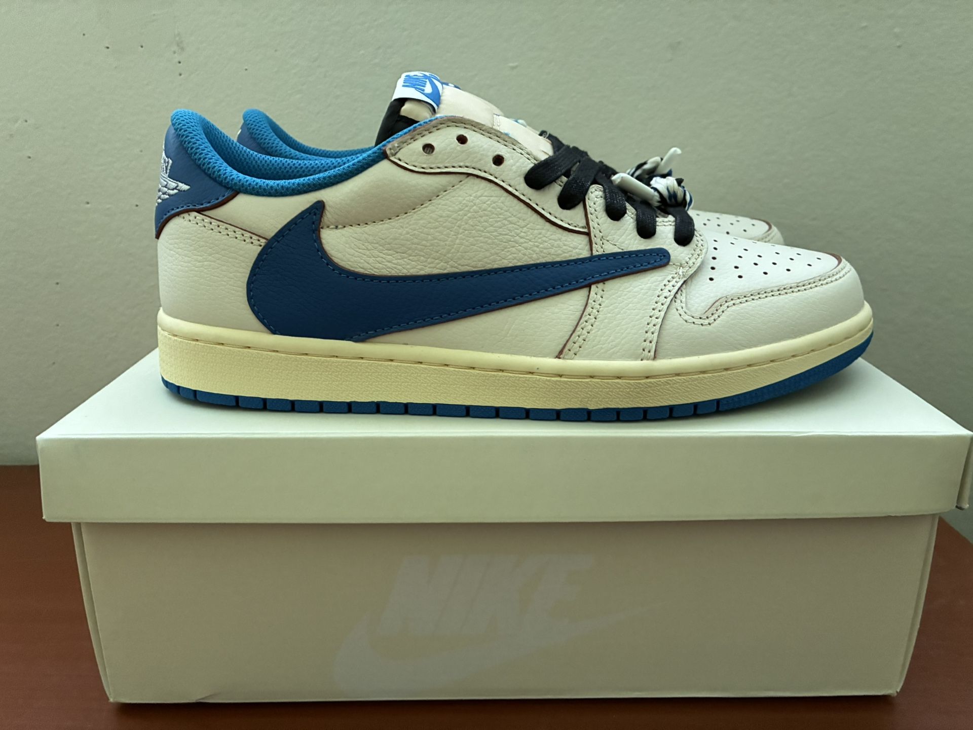 Jordan 1 Low Travis Scott Fragment Men’s Size 9.5
