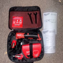 Milwaukee M12 Grinder
