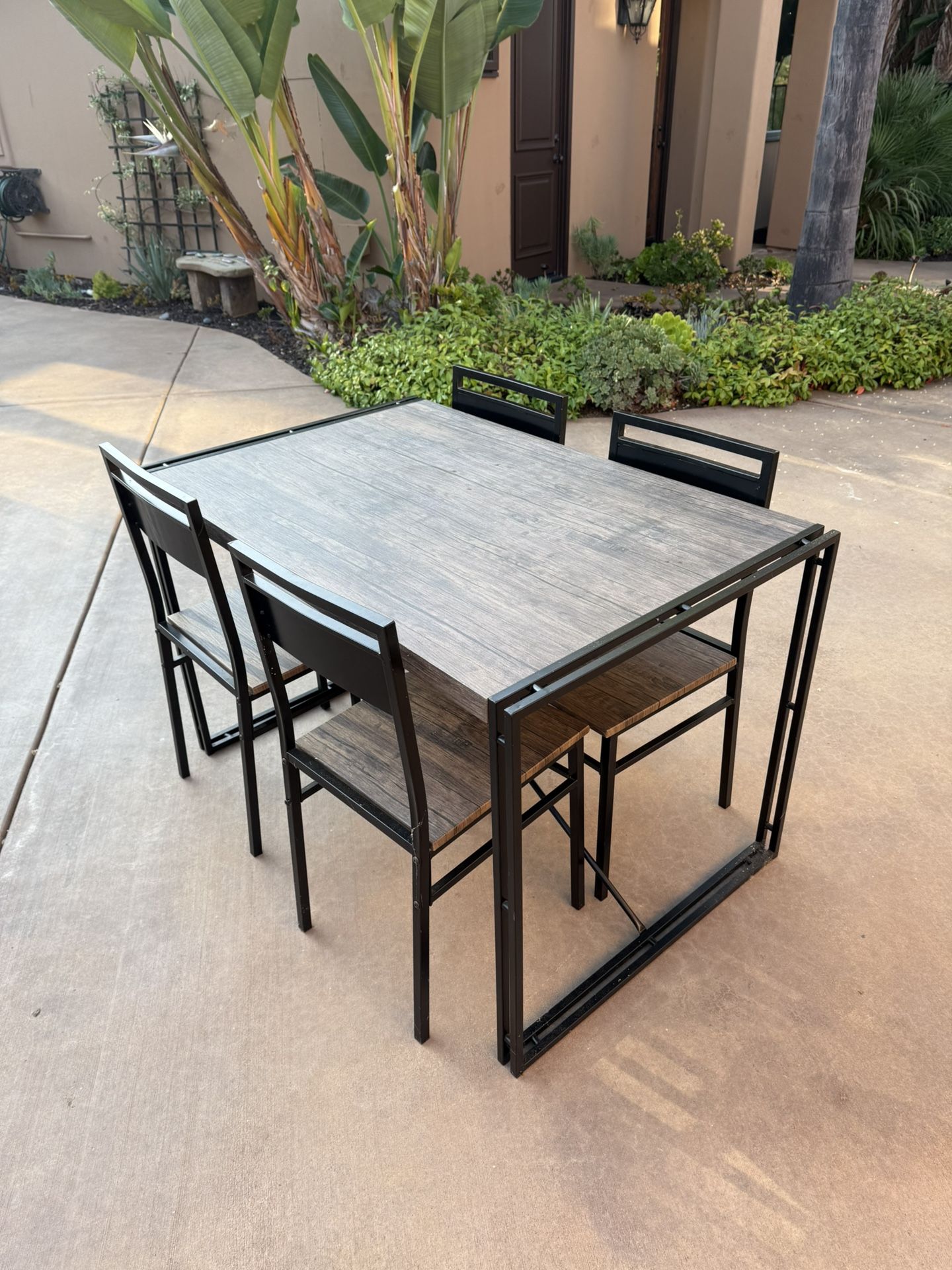 5-Piece Dining Table Set – Table + 4 Chairs