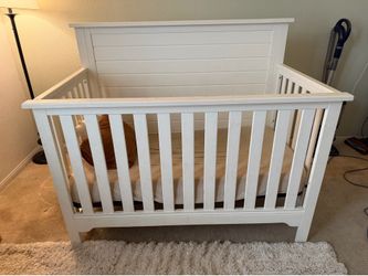 Crib. Great shape.