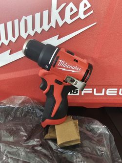 Milwaukee M12 Subcompact Drill 