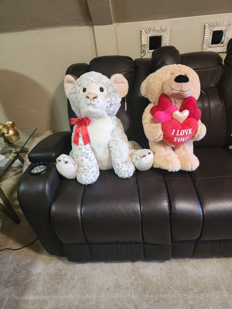 New Two Lg.stuff animals, Nice xmas gift. have More for you to look At. 