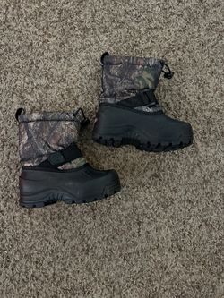 Little Kids Snow Boots Size 8