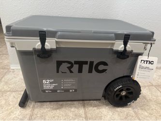 ARTIC 52qt Ultralight Wheeled Cooler