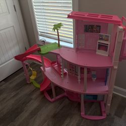 Barbie Dreamhouse Playset