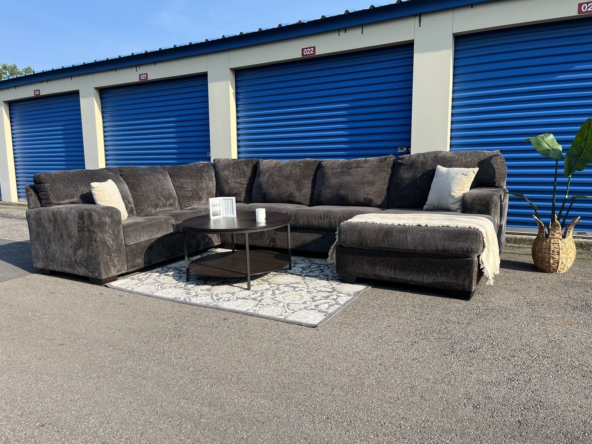 Grey Sectional — Delivery Available 🚛