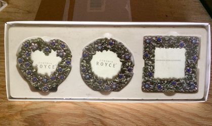 3 mini rhinestone picture frames - new in box