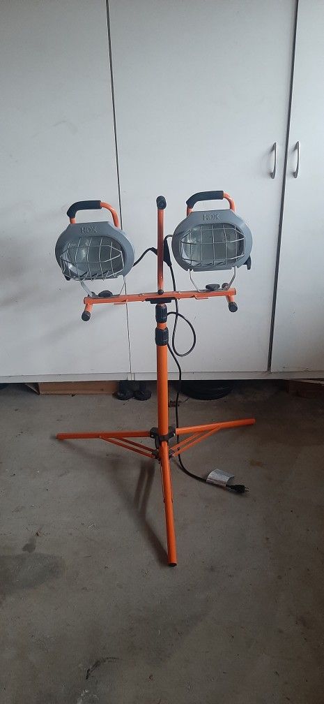 HDX Twin Shop Lights