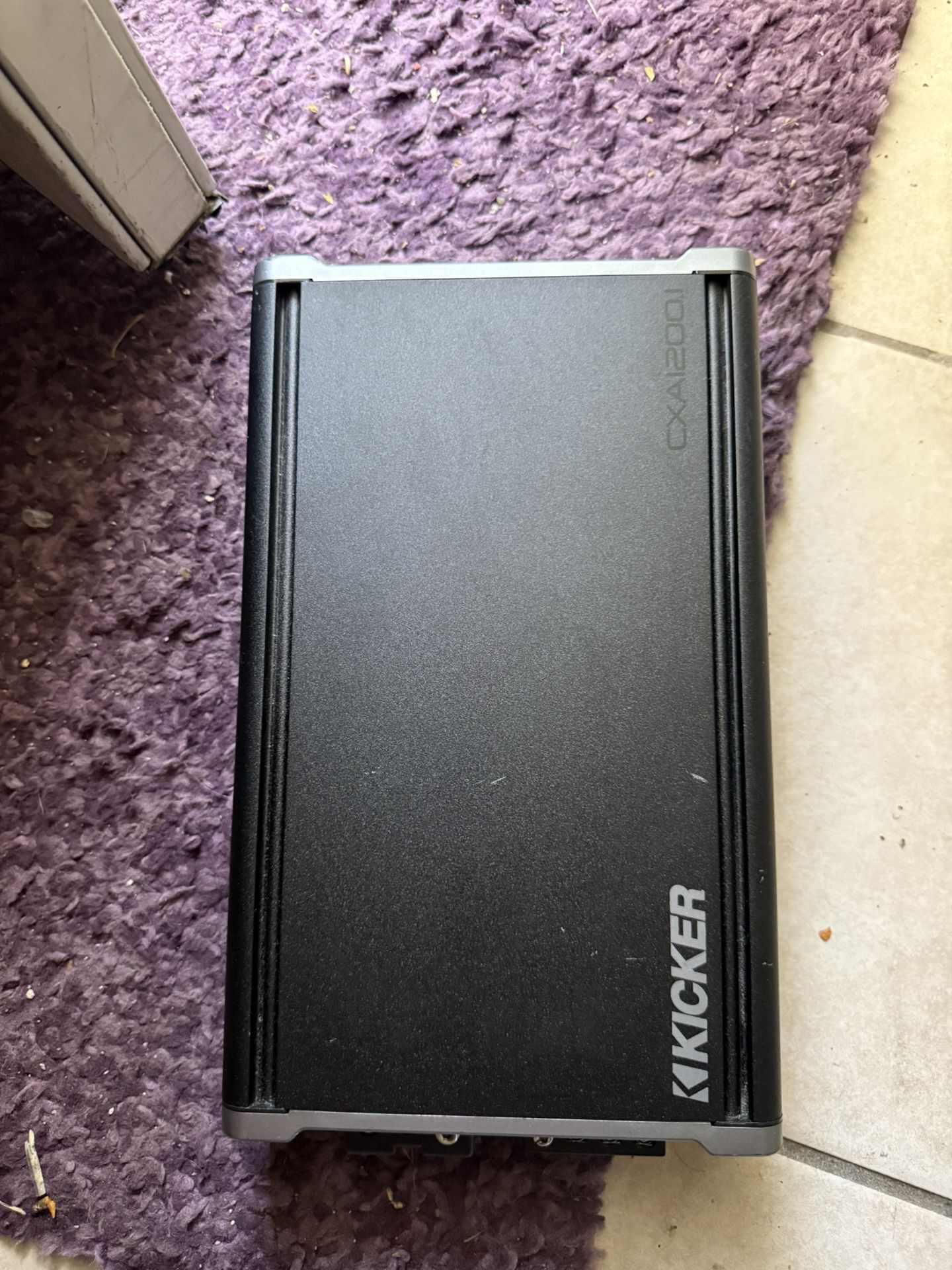 Kicker Amp