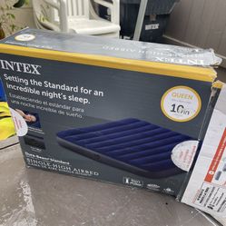 Excellent Condition Queen Size Air Mattress