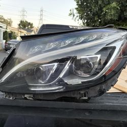 Mercedes Benz Headlight & Grill