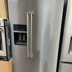 Brand New Kitchen Aid Side By Side Refrigerator 
