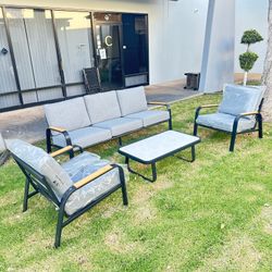 Outdoor 4-piece Patio Furniture Set