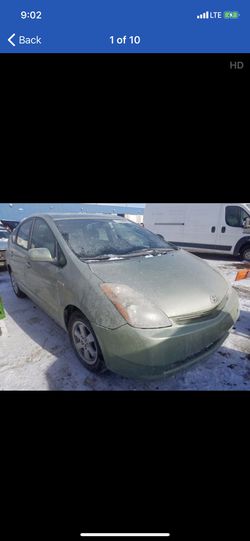 Toyota Prius - second generation- 2004- m- I am parting out several Toyota Prius - very reasonable prices- engines- trans - hybrid batteries
