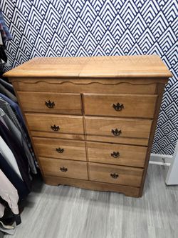 Dresser