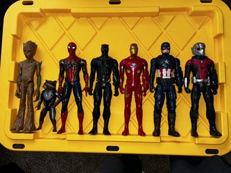 Marvel Avengers 10” Action Figure Set