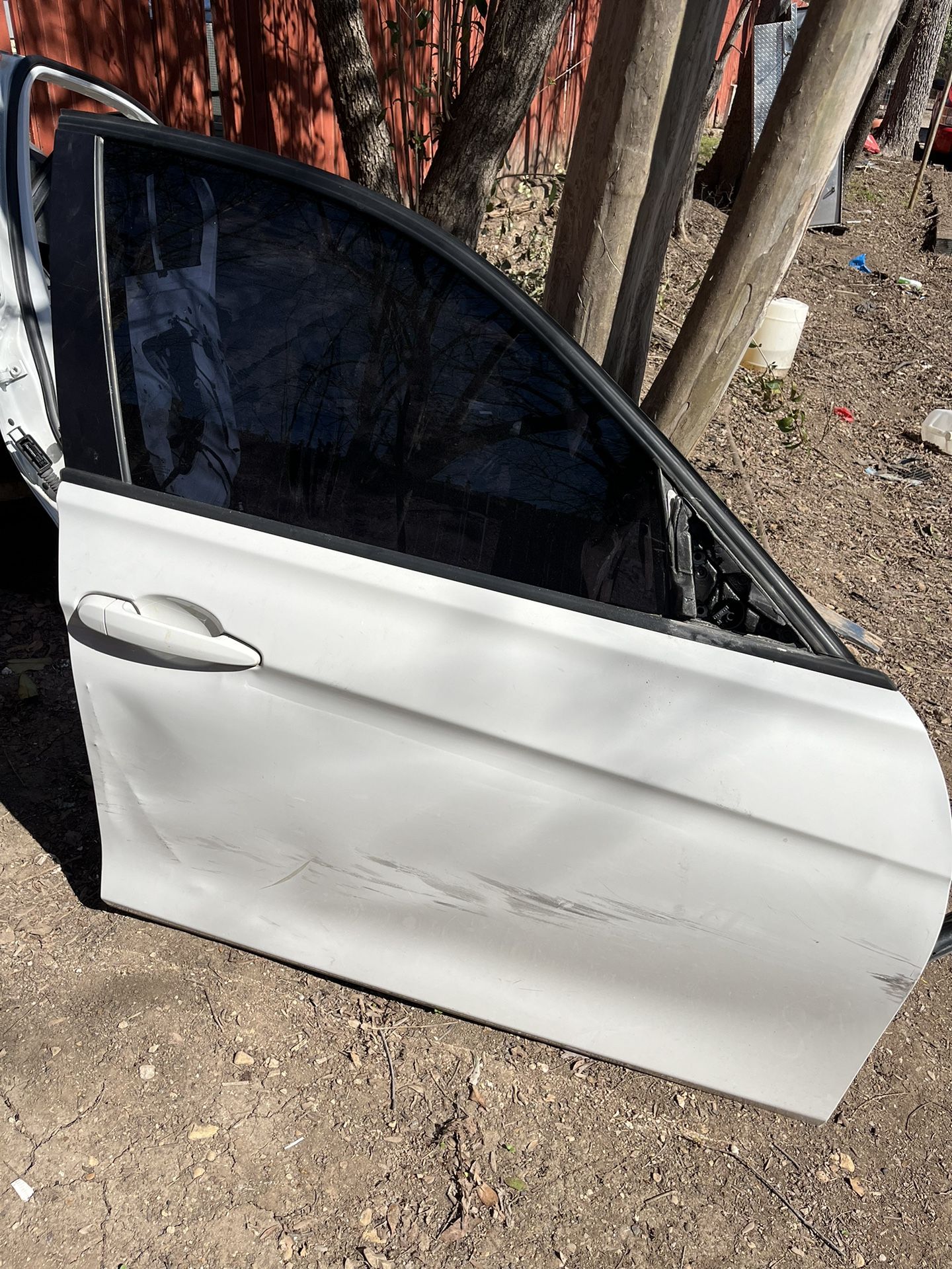 Passengers Side Front Door With Window And Window Motor Now 320i