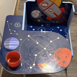 Kids desk 
