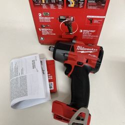 Milwaukee M18 FUEL 1/2" Mid-Torque Impact Wrench 