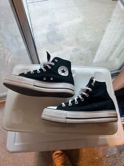 Women’s Size 8 Platform Chuck Taylor’s