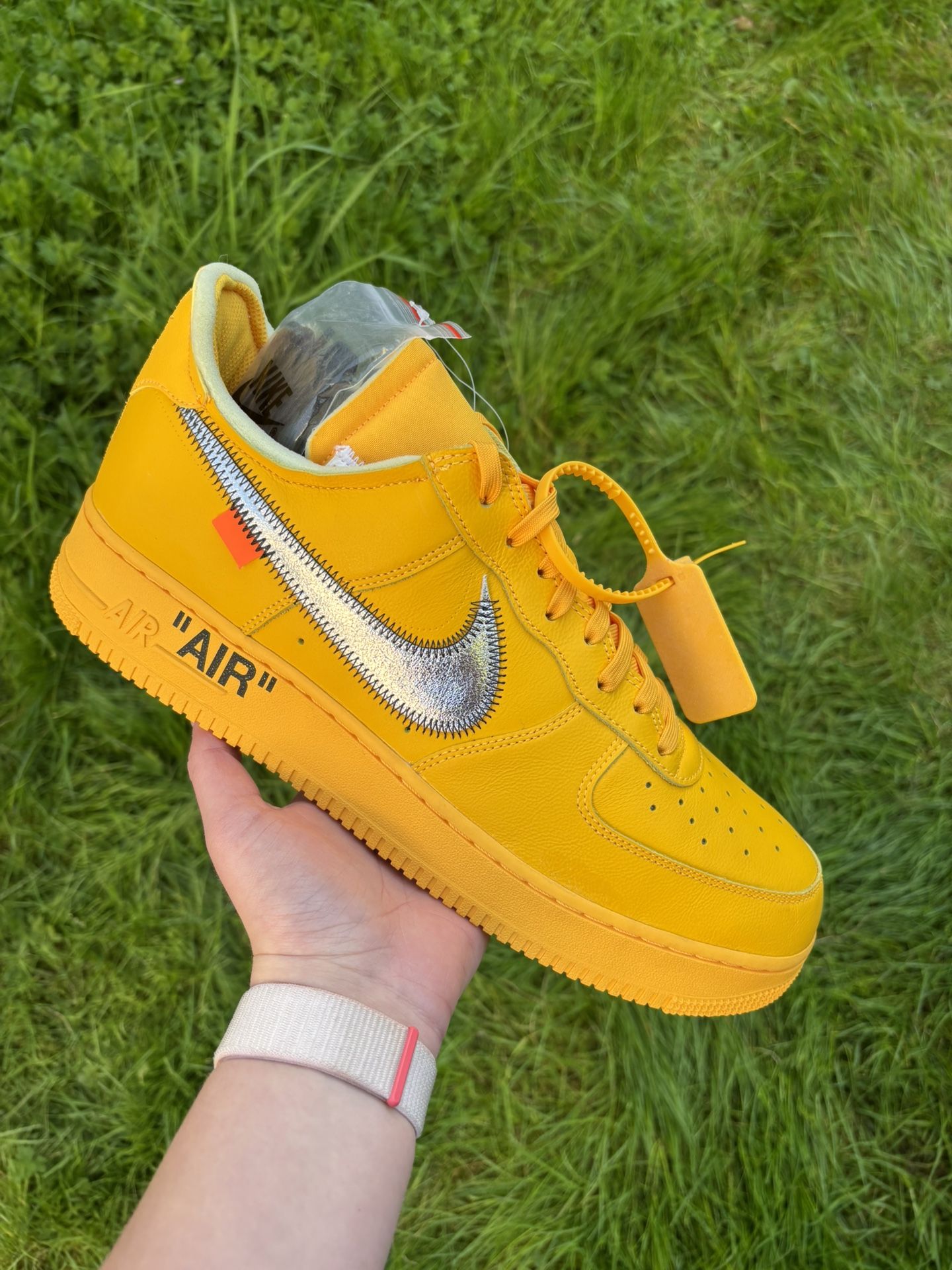 Air Force 1 Off-White ICA University Gold