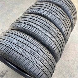 Vendo set de llantas 255/45r20 Pirelli 80% de Vida