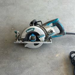 Makita Magnesium Circular Saw