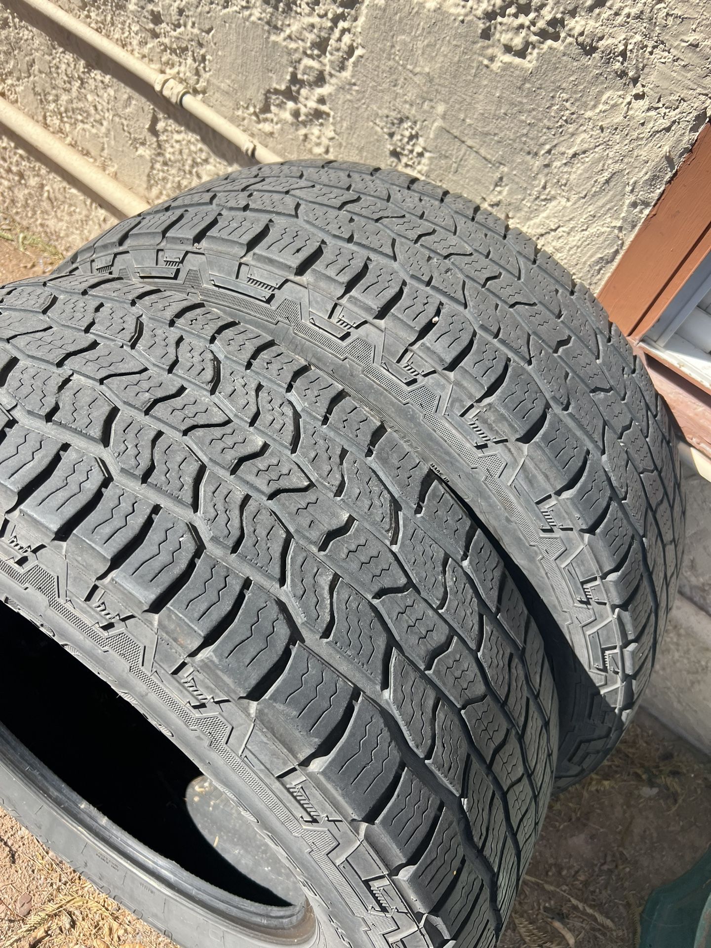 Tires 275/60 R20 (no plugs or patches)