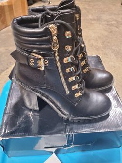 NEW- Black Guess Boots Size 7.5