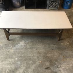 MID CENTURY MODERN COFFEE TABLE