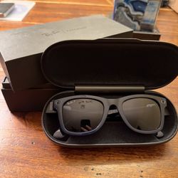 Ray Ban Facebook Video Glasses