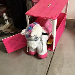 Rise On pony with house