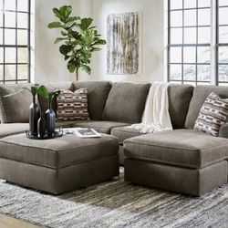 O'Phannon Putty 2-Piece LAF Chaise Sectional (Couch Sofa Options 