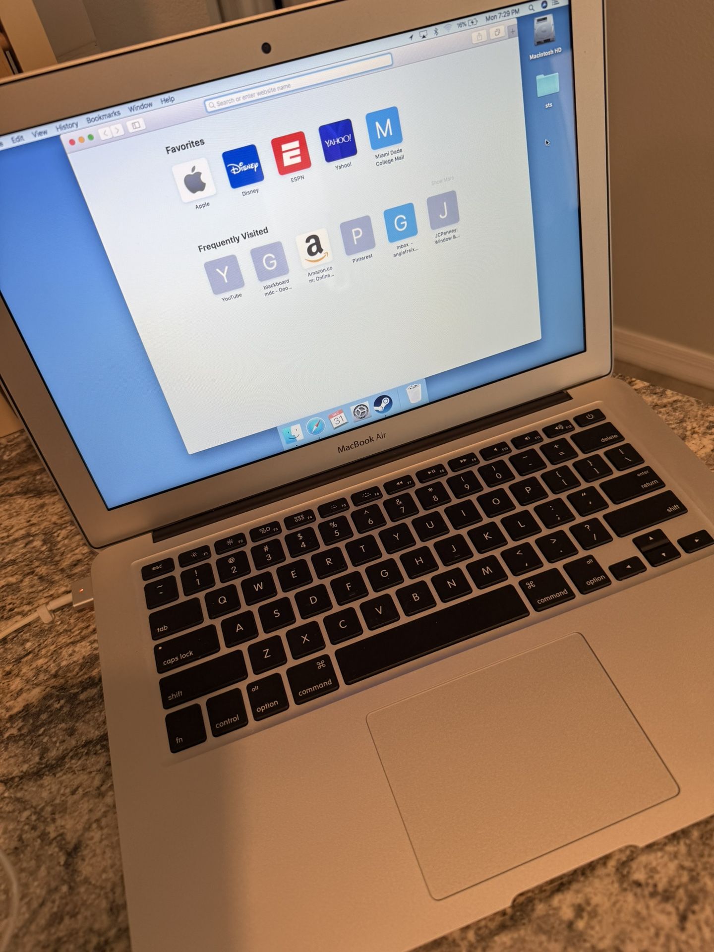 MacBook Air 13 Inch