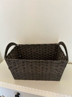 Large Basket with Handles 10.00