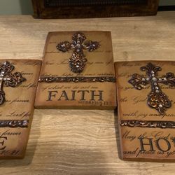 Cross declaration on the wall