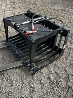 Mini Skid Steer Grapple Bucket Dingo Mount